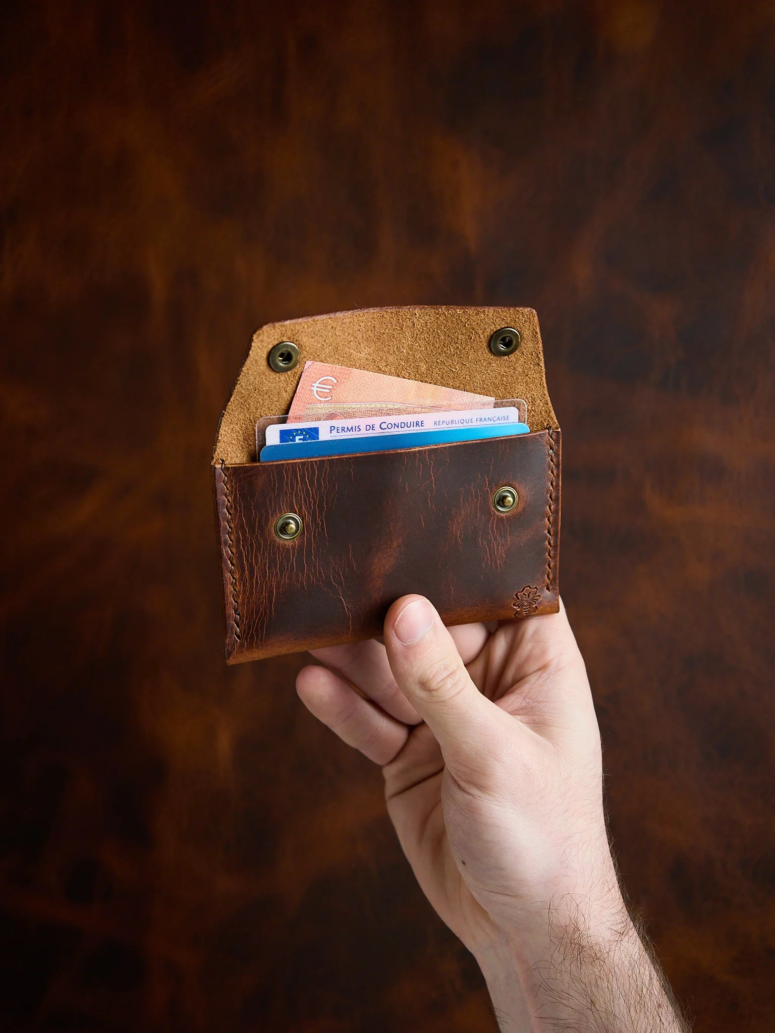 Porte-cartes wax cognac en cuir véritable à la teinte chaleureuse