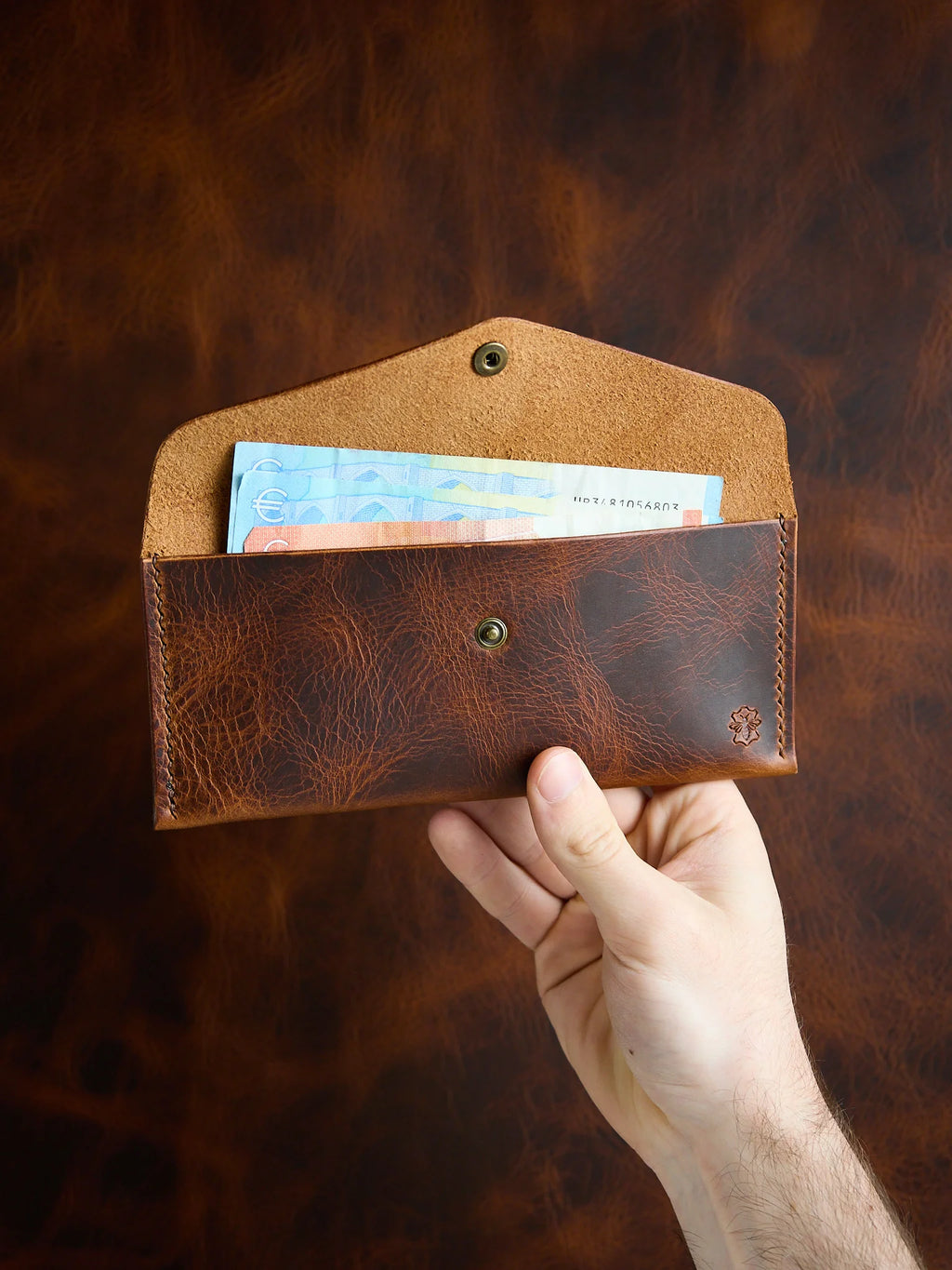 Porte-billets wax cognac en cuir véritable, teinte chaleureuse